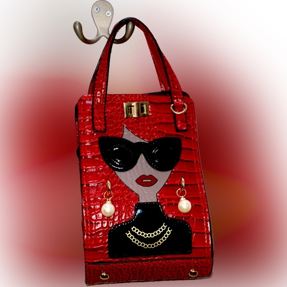 Chic Vegan Leather Purse - Picture 1 of 8
